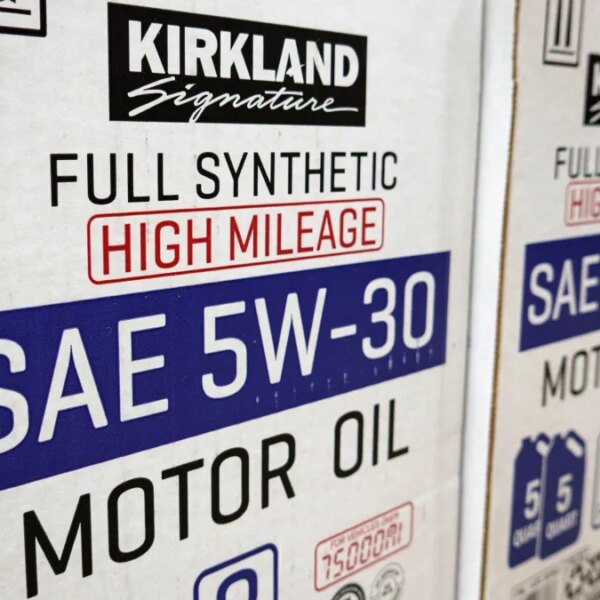 Costco обмежує продаж моторної оливи через дефіцит на світовому ринку