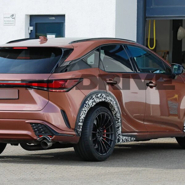 Чи зможе Lexus створити перший справді спортивний позашляховик в Японії?