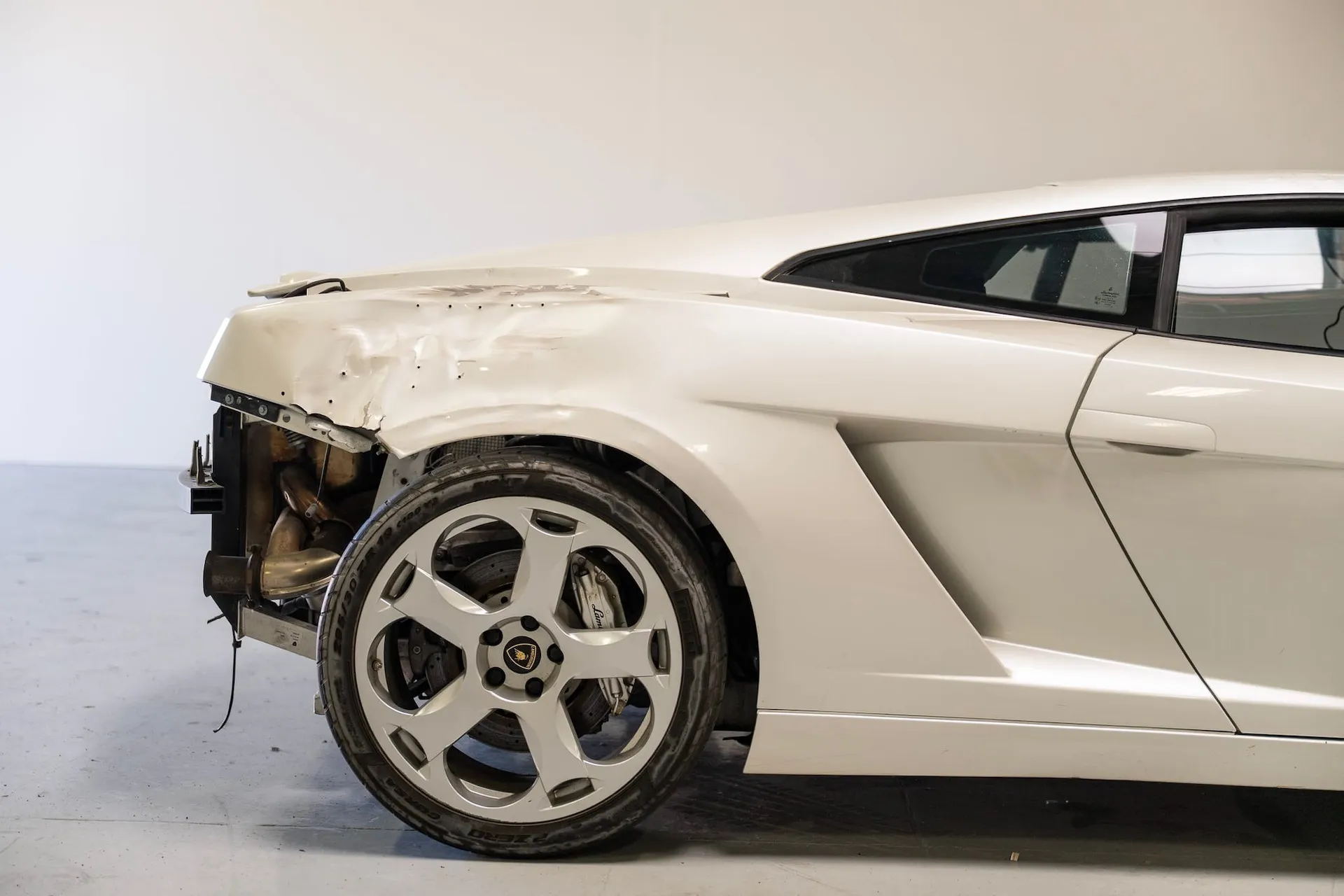 Пошкоджений Lamborghini Gallardo 2007 року
