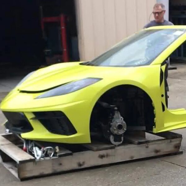 Як торнадо знищив сотні Chevrolet Corvette: робота на кладовищі авто