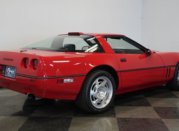 Corvette ZR-1 1990 року: ідеальний стан та пробіг для культового C4