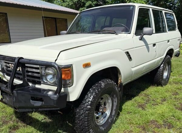 Toyota Land Cruiser 1983 року: вражаючий тюнінг за 17 тисяч доларів