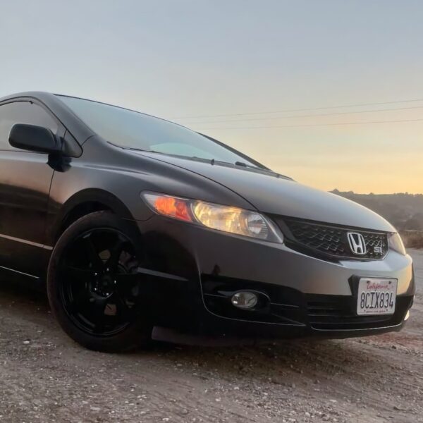 Чи вартий 2009 Honda Civic Si своїх 6500 доларів