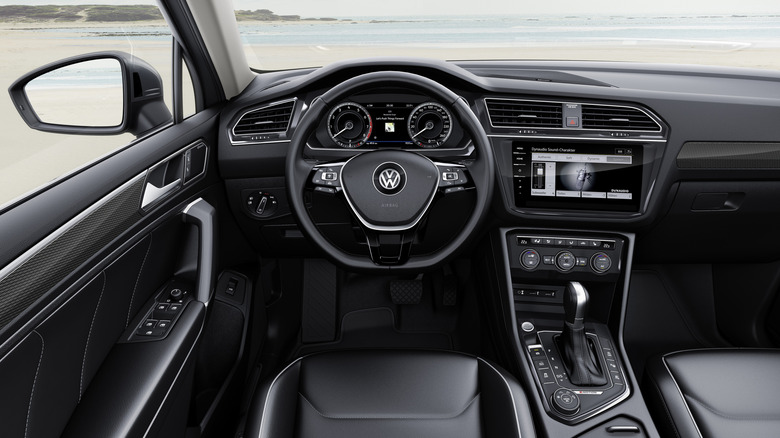 Інтер'єр Volkswagen Tiguan