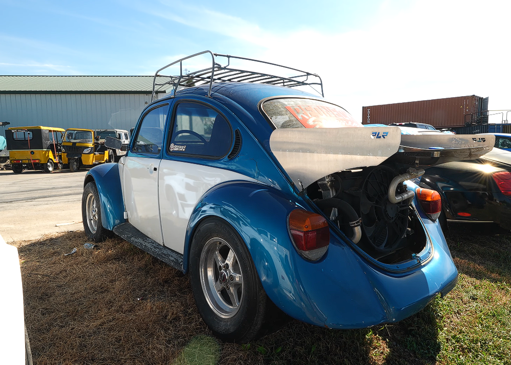Volkswagen Beetle з двигуном Coyote